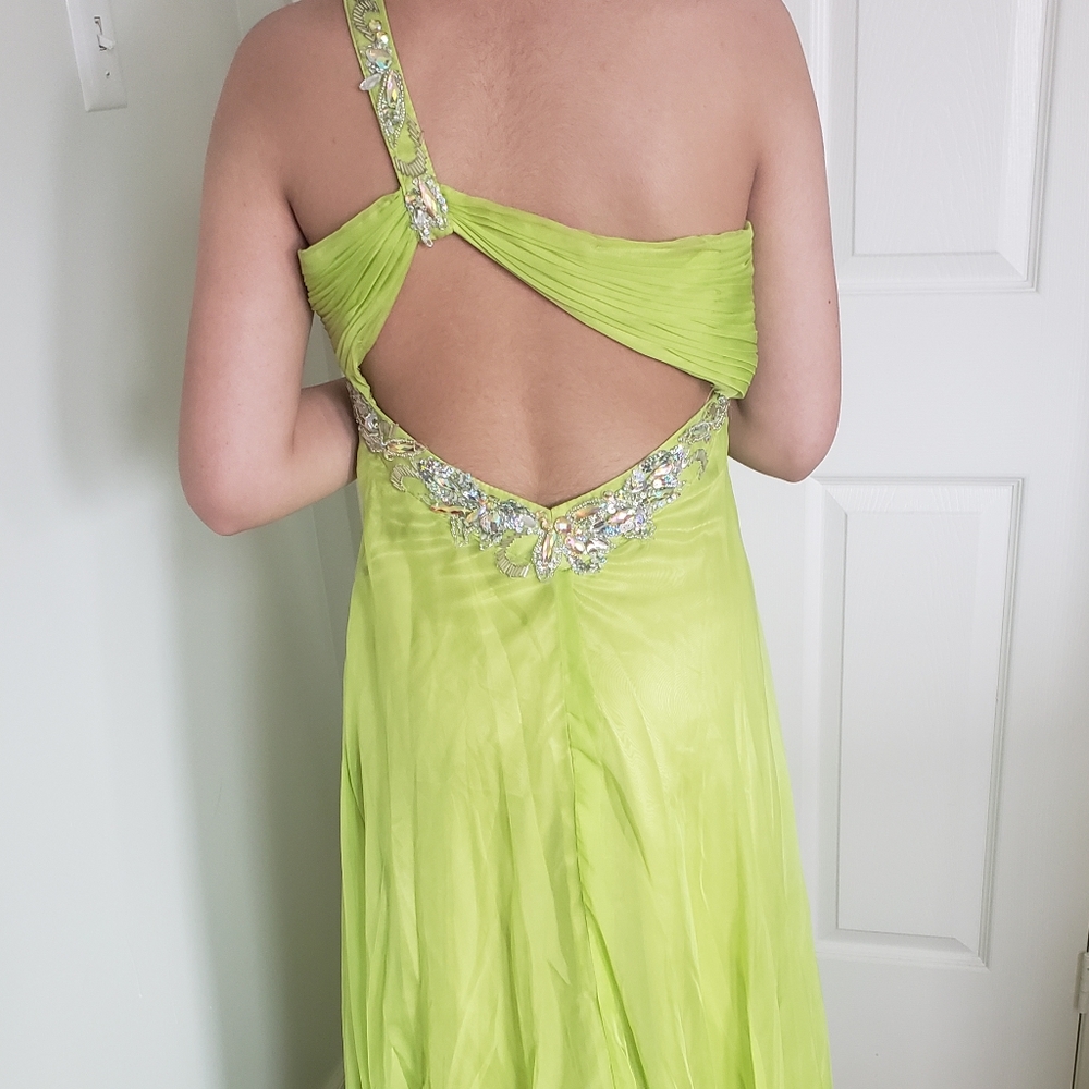 Dress - Picture 3 of 4